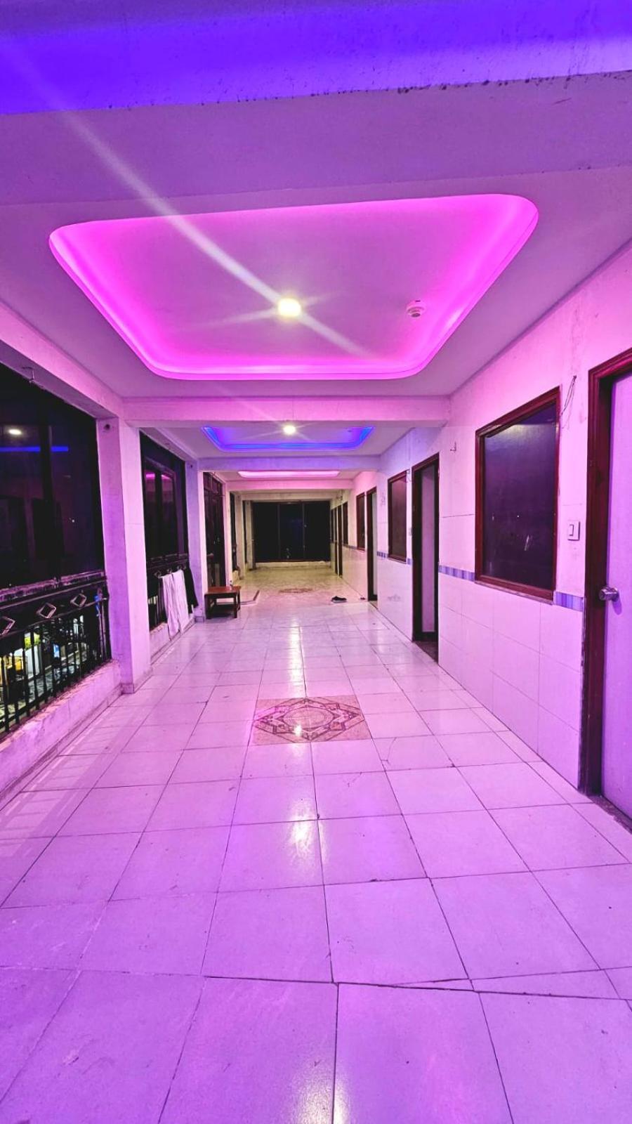 Hotel Runway Inn 阿穆达巴 外观 照片
